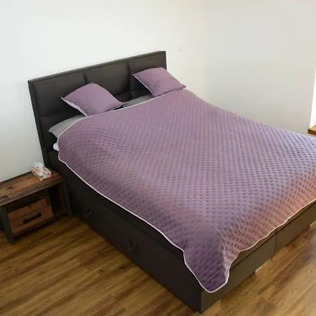 Kolomochi House Vila